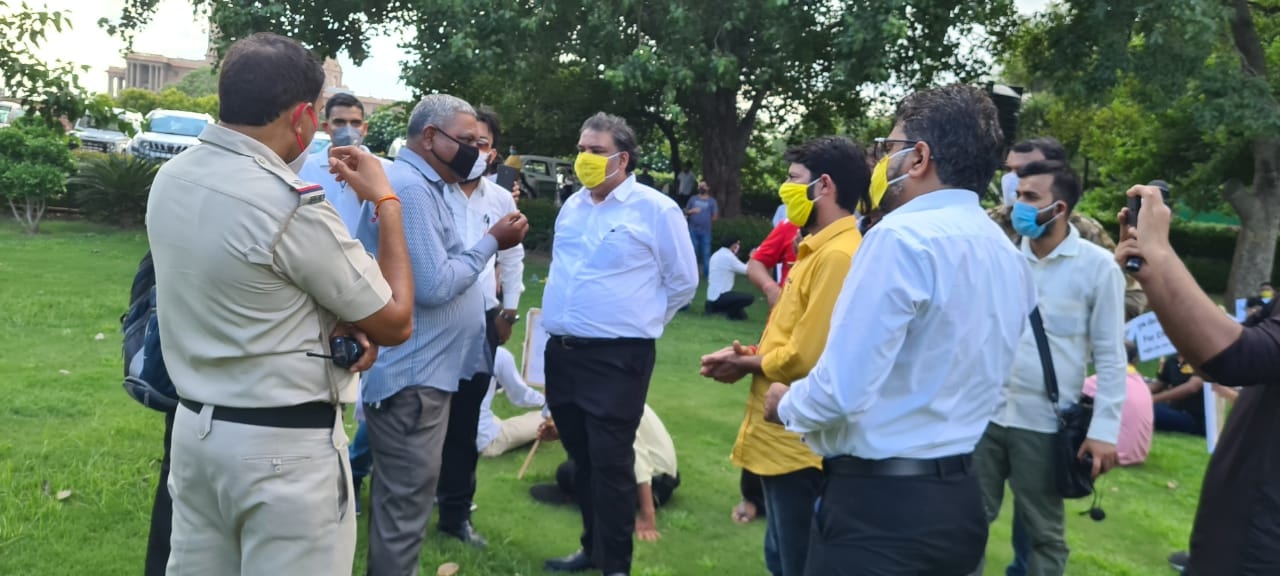 Bhandara — food distribution