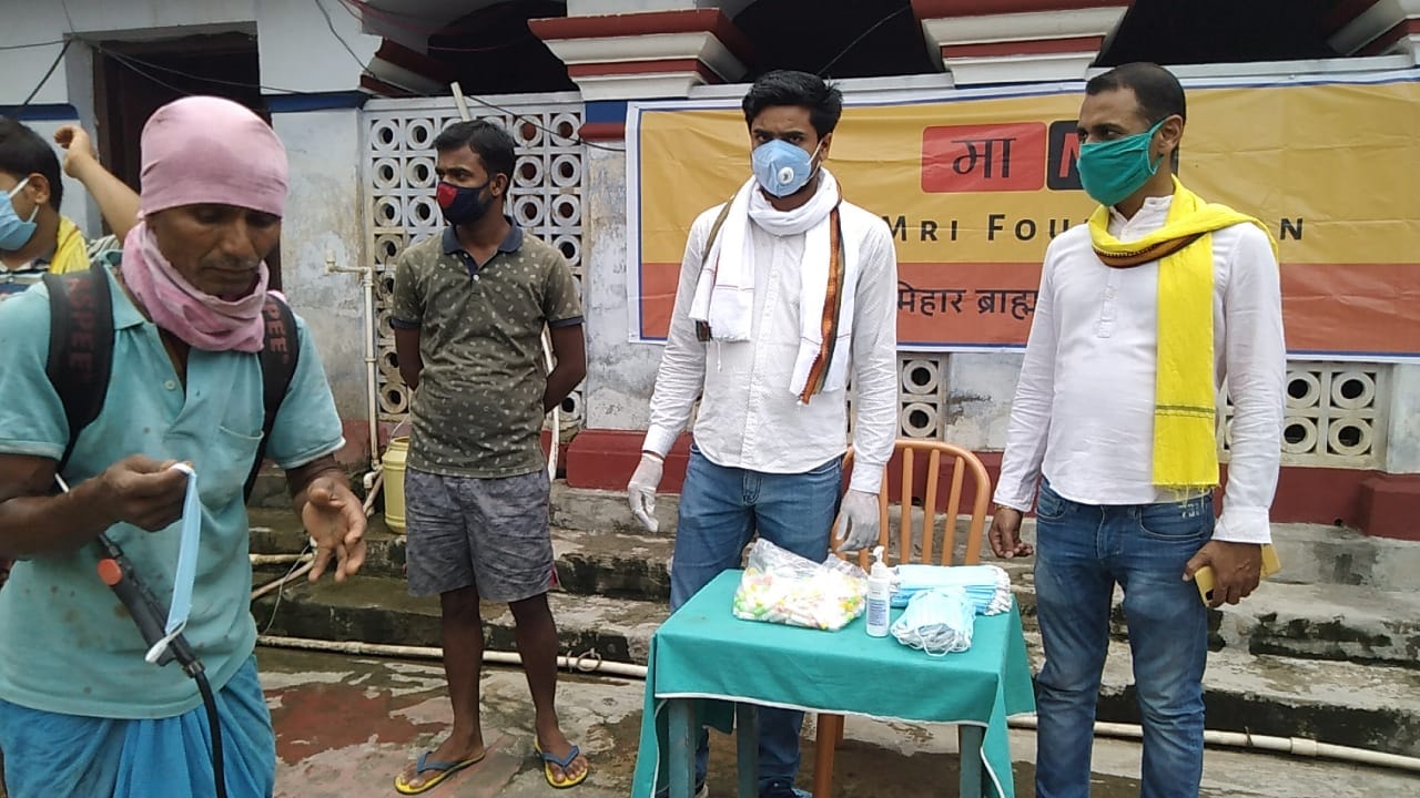 Bhandara — food distribution